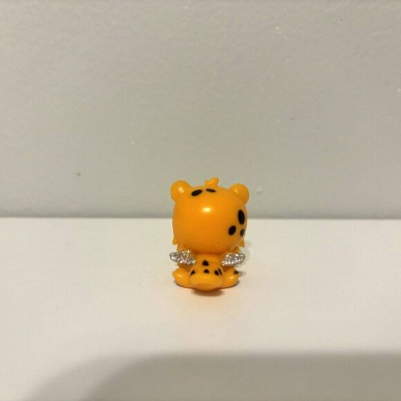 Hatchimals Orange Cheetah with Glittery Wings - Picture 2 of 2
